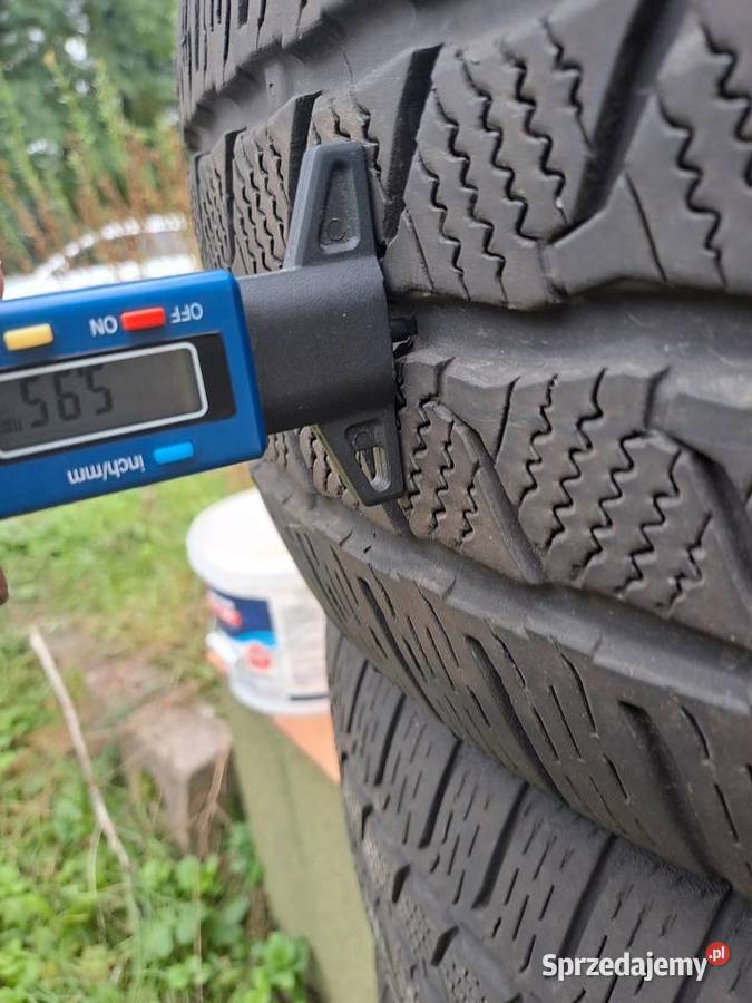 Opony zimowe 2255517C Continental vanContact Czarna Woda