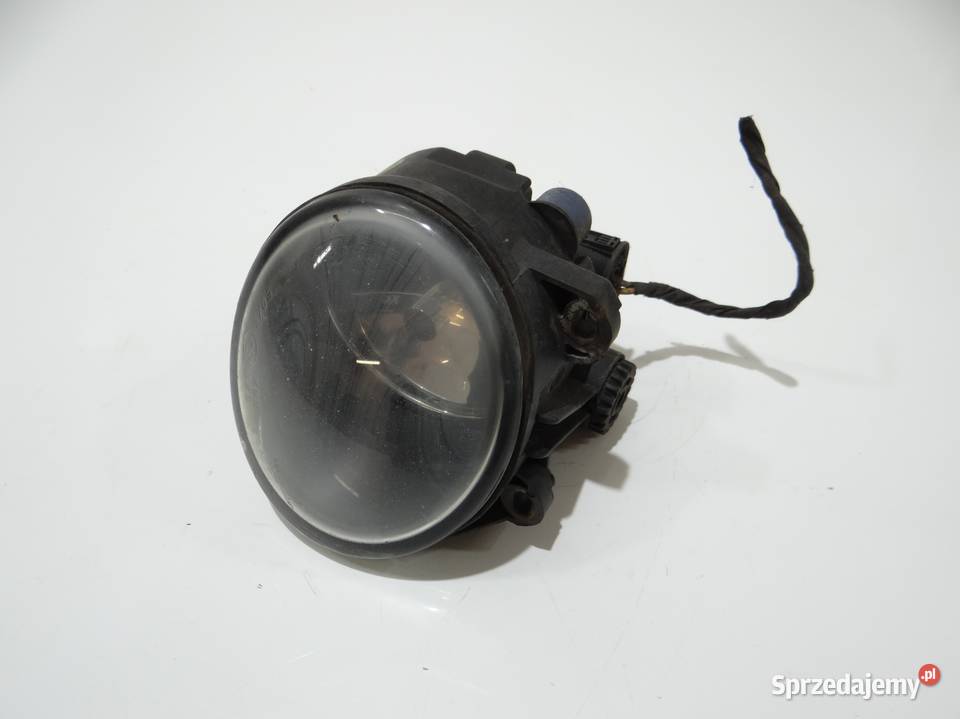 HALOGEN ZDERZAKA LEWY PRZÓD BMW F10 F11 MP osobowe Lampy przeciwmgielne Strzyżewice sprzedam