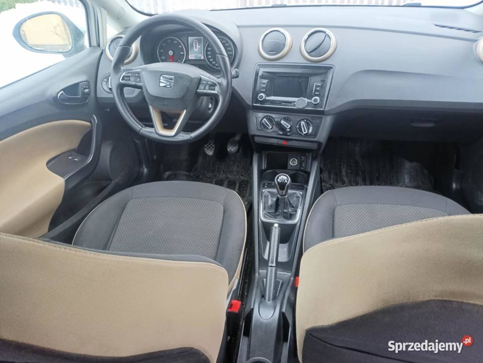 Seat Ibiza 2015 zamienie na busa auto z hakiem 90KM Ibiza Samochody osobowe Poznań