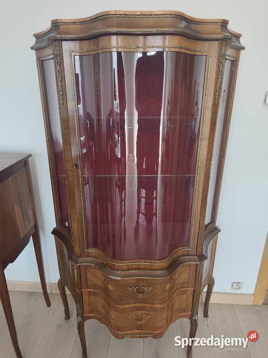 Witryna serwantka w stylu Ludwika XVI Budzyń