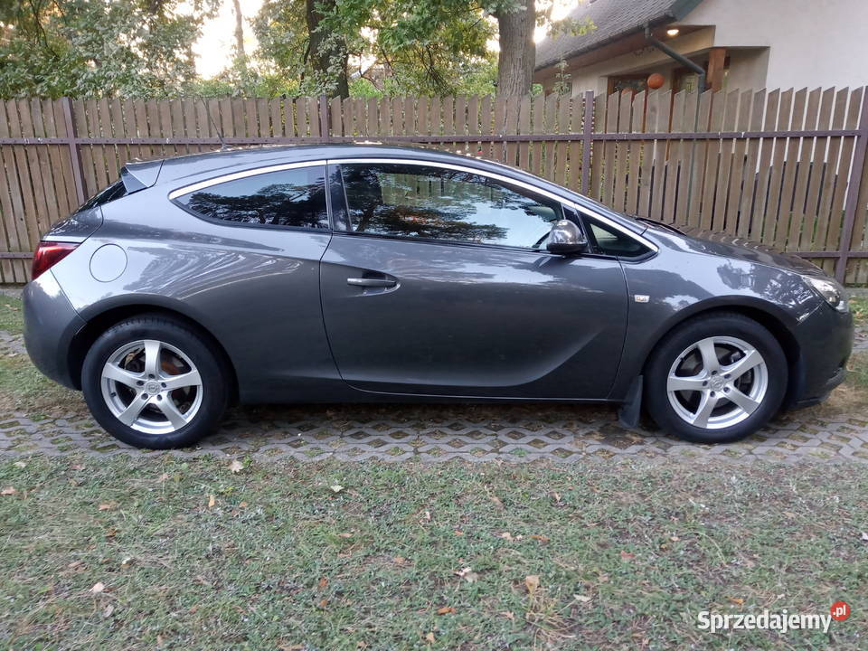 Opel Astra J GTC 20 CDTI Flexride Xenon AFL Astra sprzedam