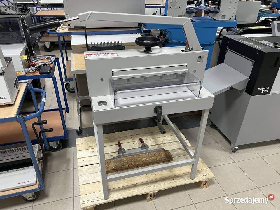 Gilotyna do cięcia papieru Ideal 4705 Radom
