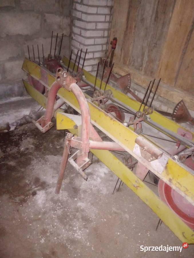 Przewracarka taśmowa przetrząsacz do siana Maszyny rolnicze Mirów Stary