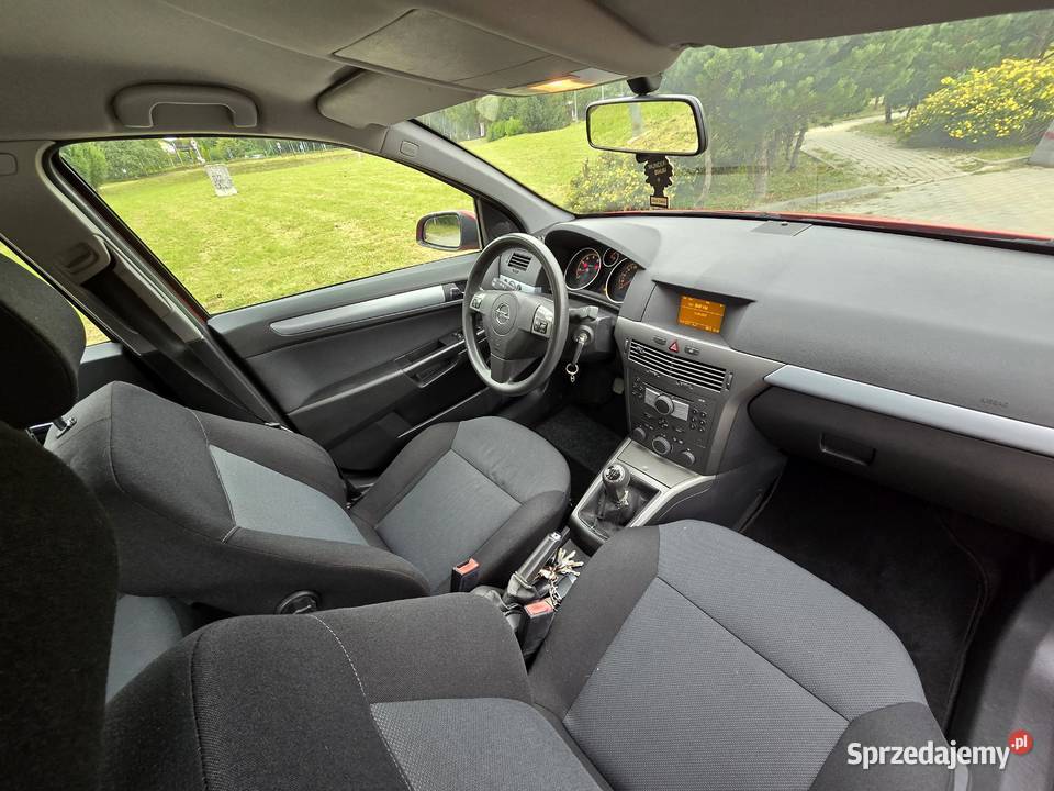 Opel Astra H 16 BENZYNA klima niski aluminiowe felgi Astra Rzeszów