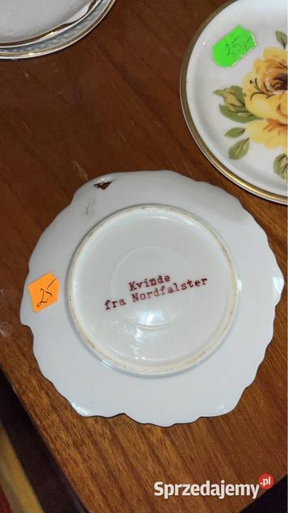 Talerzyk z dziurką Listek Konfiturówka Również