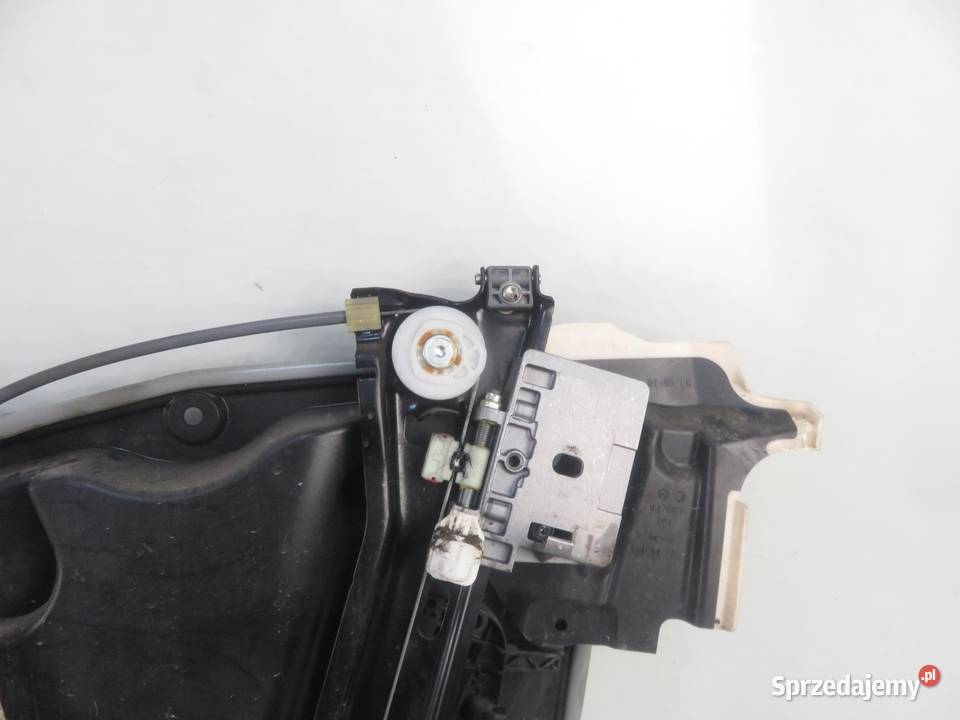 PODNOŚNIK SZYBY LEWY PRZEDNI MERCEDES CLA X117 osobowe sprzedam