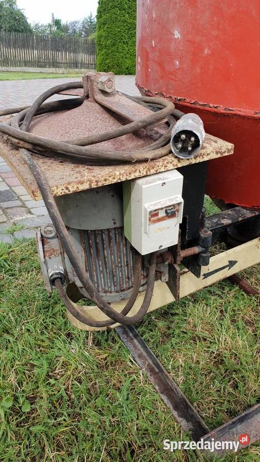 Mieszalnik pasz na mokro Licheń Stary