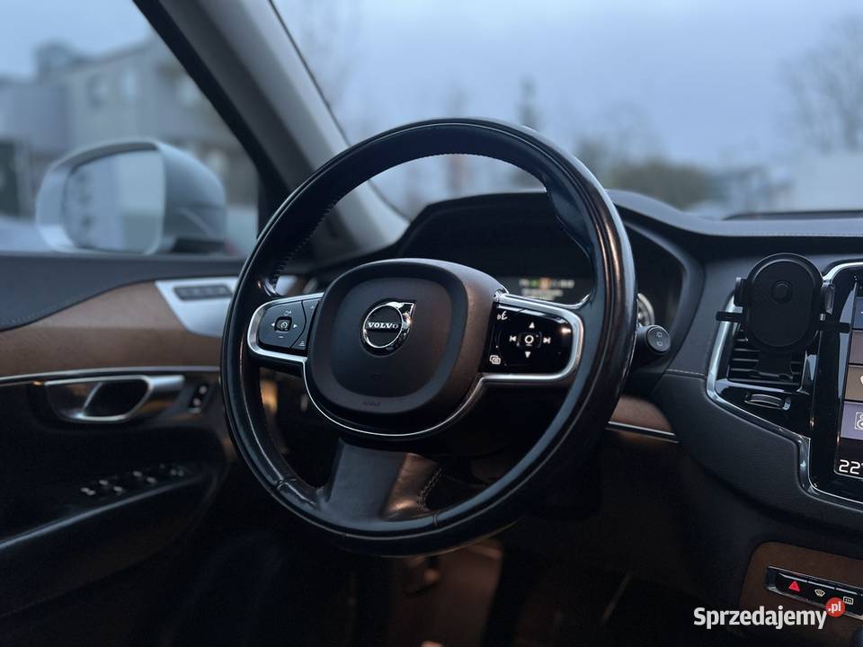 Volvo XC90 2018 światła przeciwmgielne mazowieckie