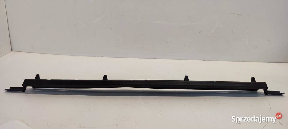 AUDI A4 B9 KIEROWNICA POWIETRZA DOLNA 8W0121293A