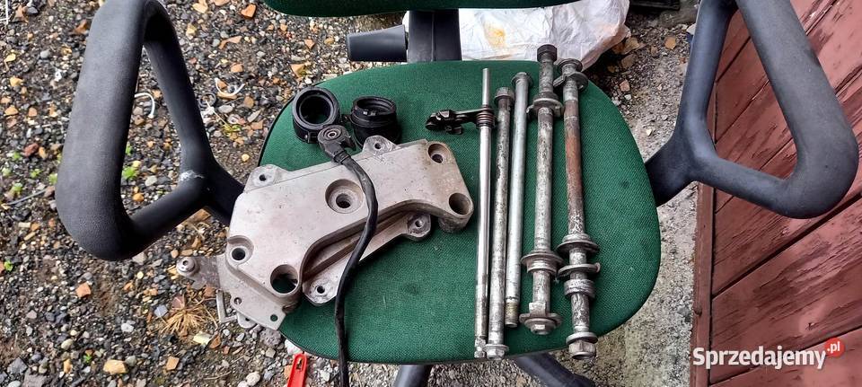 Częśći honda hornet pc34 pokrywa pompa tłok małopolskie Wielka Wieś sprzedam