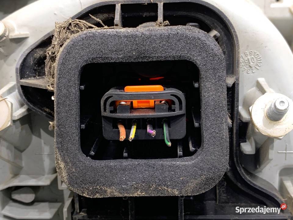 LAMPA PRAWY TYŁ VW GOLF V Hatchback 0310 ŚWIATŁO