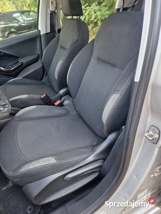 Peugeot 208 12 benzyna 102015 możliwa zamiana Ciechocinek