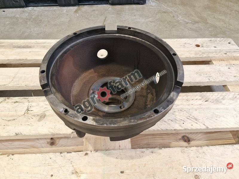 Obudowa skrzyni biegów Massey Ferguson 5460 6270 Byków