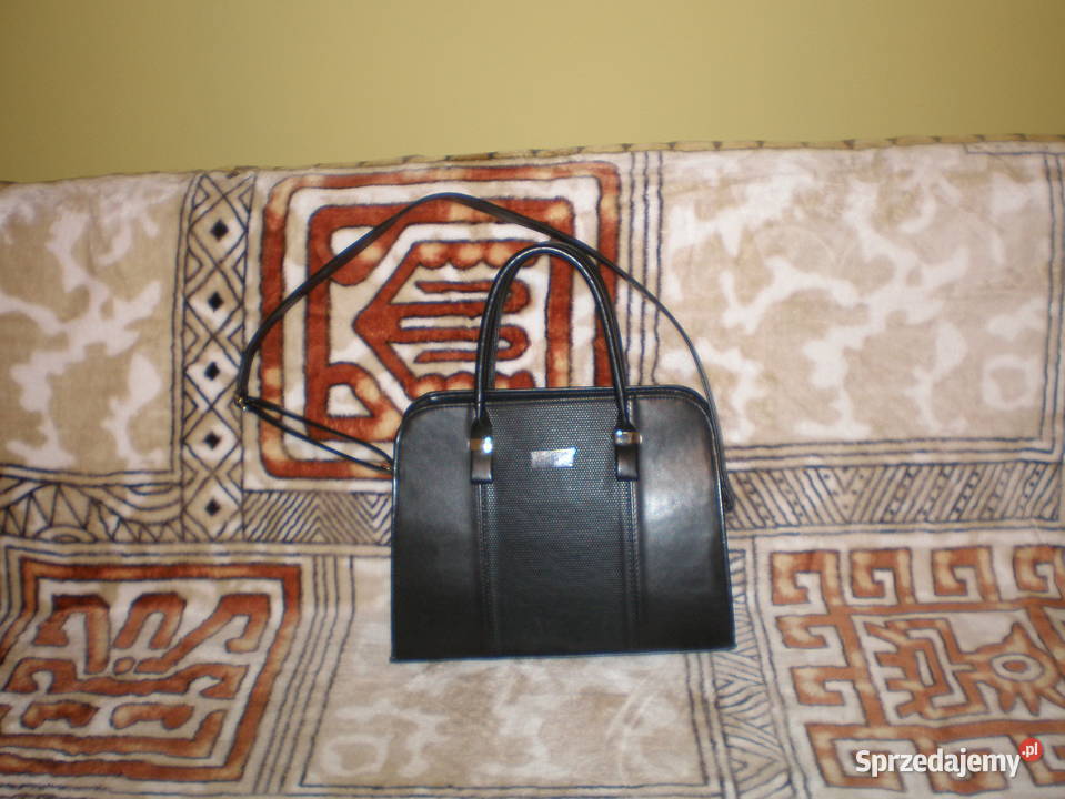 Sprzedam torebkę damską w kolorze czarnymużywana 31cm podkarpackie Nowy Żmigród