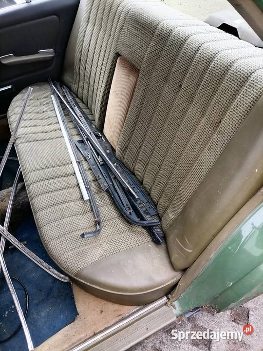 Mercedes w123 Pierwsza Seria 77r Beczka Wnętrze osobowe Łochów