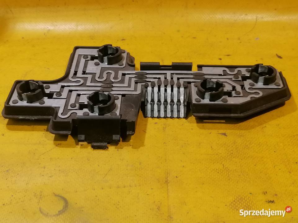 wkład żarówek lampy tył lewyprawy 3D Opel Corsa osobowe Piotrków Trybunalski