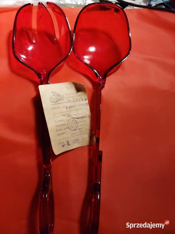 PRL Nowe łyżki czerwone składane tworzywo Wrocław