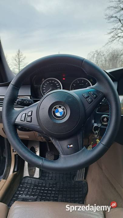 BMW E61 525XI 25 BENZYNA GAZ 218 MPAKIET XDRIVE Rok produkcji 2006 łódzkie Łódź sprzedam