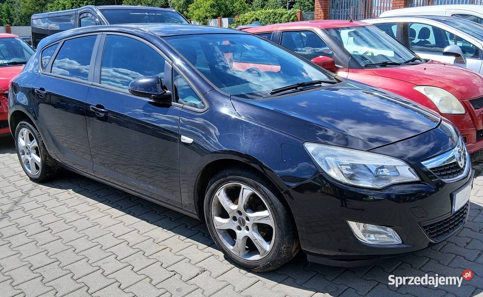 Opel Astra z 2011r 14 benzyna Astra