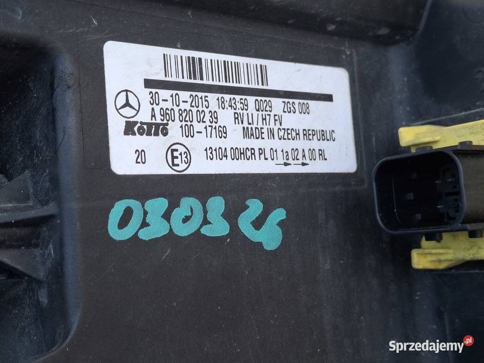 MECEDES ACTROS MP4 REFLEKTOR PRAWY ORYGINALNY Bieleń