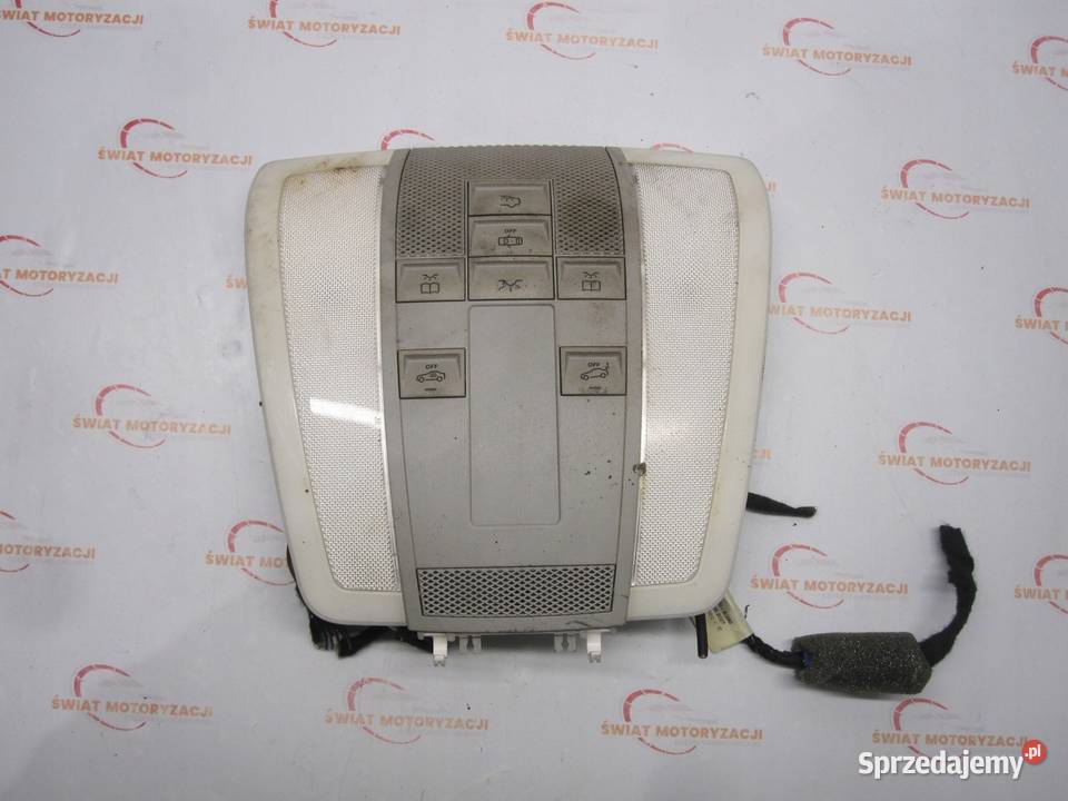 MERCEDES W204 07r lampka podsufitki A2048702758 Kielce