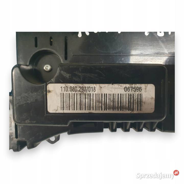 LICZNIK ZEGARY 8P0920930R Audi A3 8P 16 19 20 osobowe lubelskie Chełm sprzedam