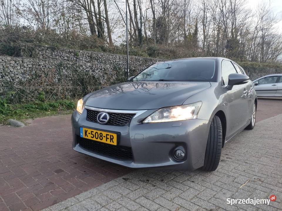 Lexus ct 200h automatyczna