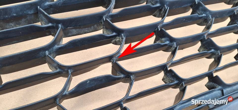 DACIA DUSTER I LIFT KRATKA ZDERZAKA PRZÓD ATRAPA osobowe Bieleń