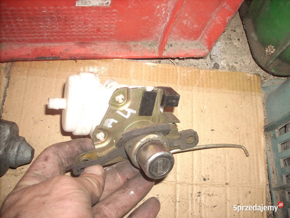 zamek wkładka klapy audi a4 b5 sedan lubelskie Kurów