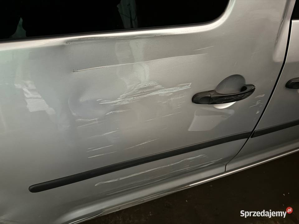 Syndyk sprzeda VW Caddy prod 2010 Kielce