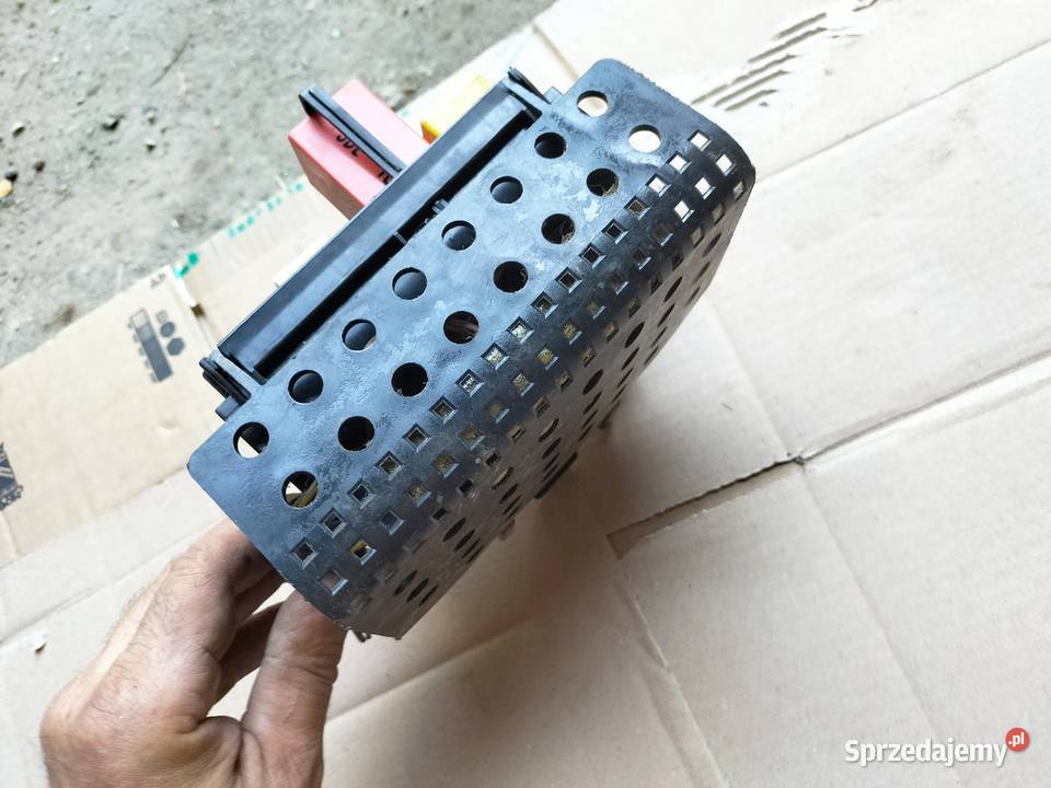 FORD FIESTA MK3 SKRZYNKA BEZPIECZNIKÓW sprzedam
