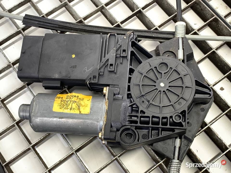 PODNOŚNIK SZYBY PRAWY PRZÓD VW PASSAT B5