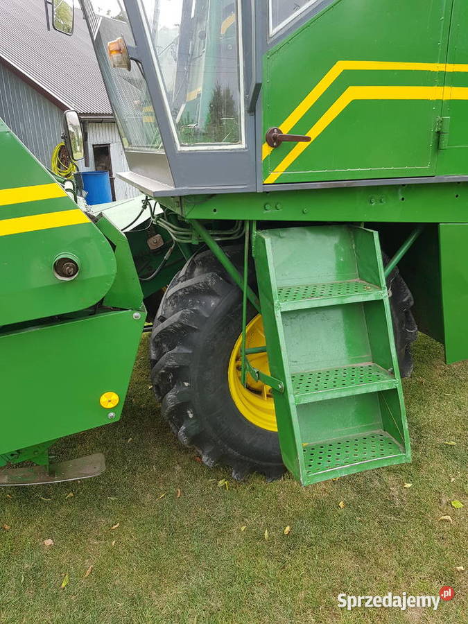 Volvo 830 kombajn zbożowy