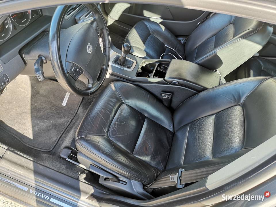 Volvo V70 D5 oszczędny i wytrzymały Goraj sprzedam
