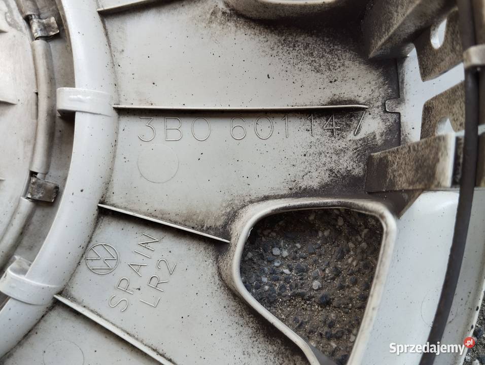Kołpak Vw 15 Passat 3B0601147 pojedyncza sztuka Kamieniec