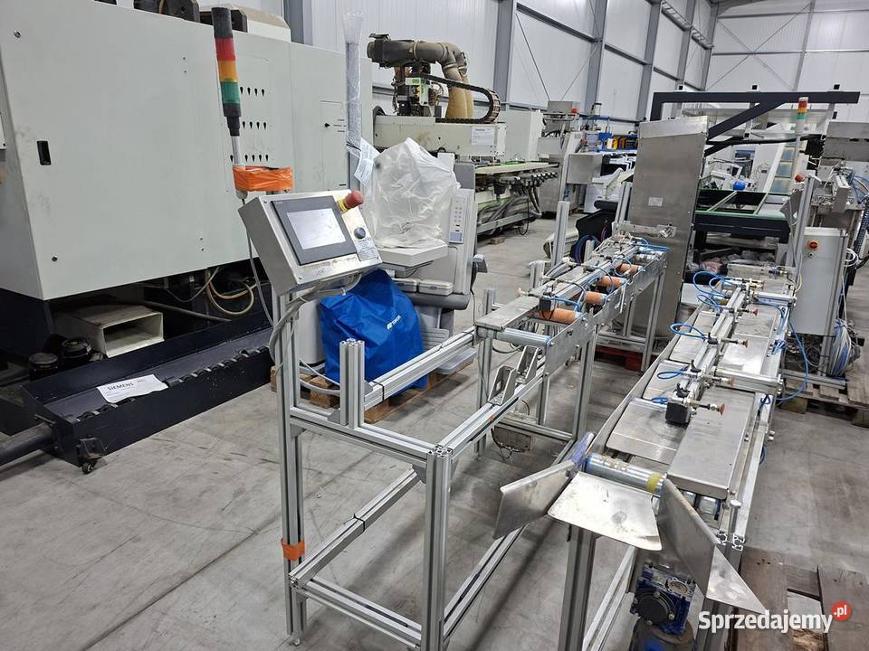 ROBOTIGO robot paletyzujący z transporterem 27 m