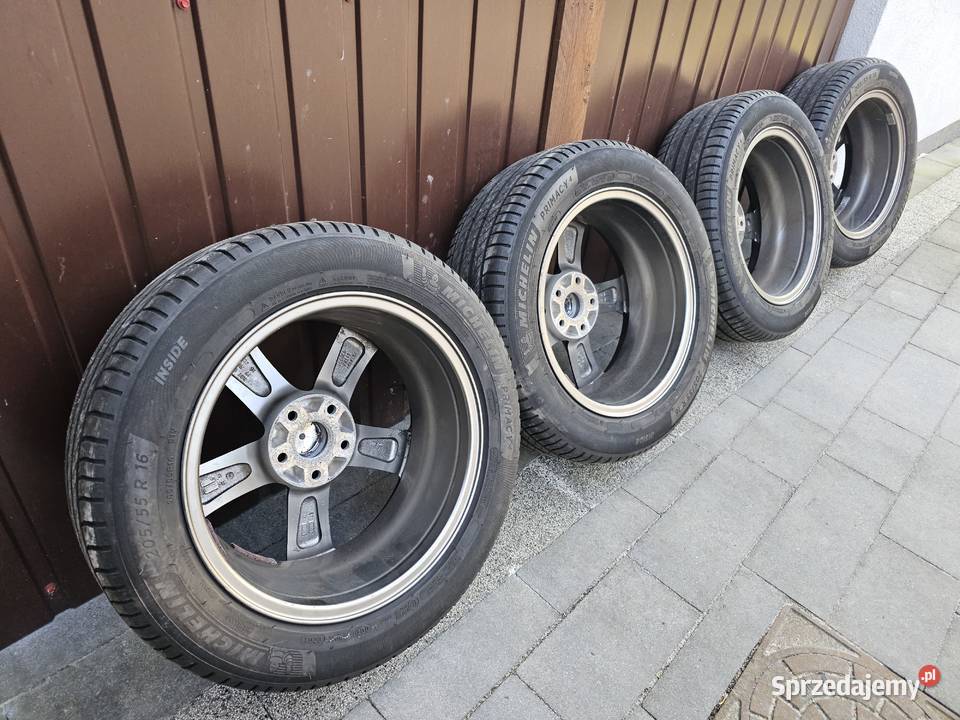 Felgi aluminiowe 16 z oponami Michelin aluminiowe Góra