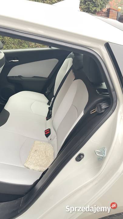 TOYOTA PRIUS 18 r 2017 białą perła 47000 automatyczna Warszawa sprzedam