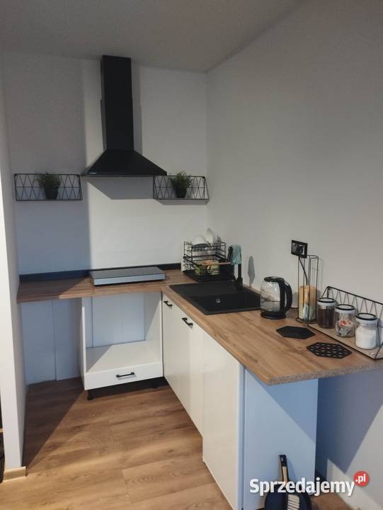 Bezpośrednio duże bezczynszowe mieszkanie z Henryków sprzedam