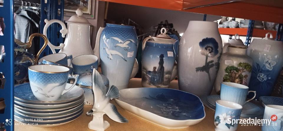 Wazon z szukającymi krewnych na morzu
Royal pomorskie Gdańsk sprzedam