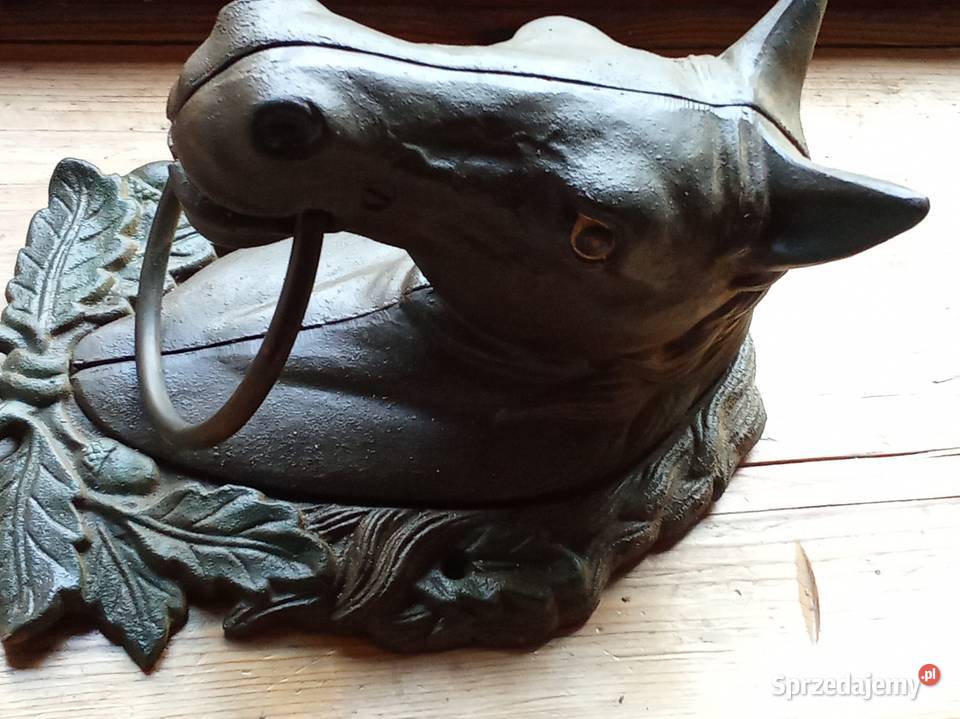 Żeliwne głowy konia Prusim