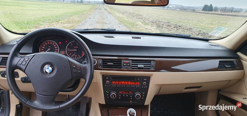Bezwypadkowy manual jasne skóry zadbany