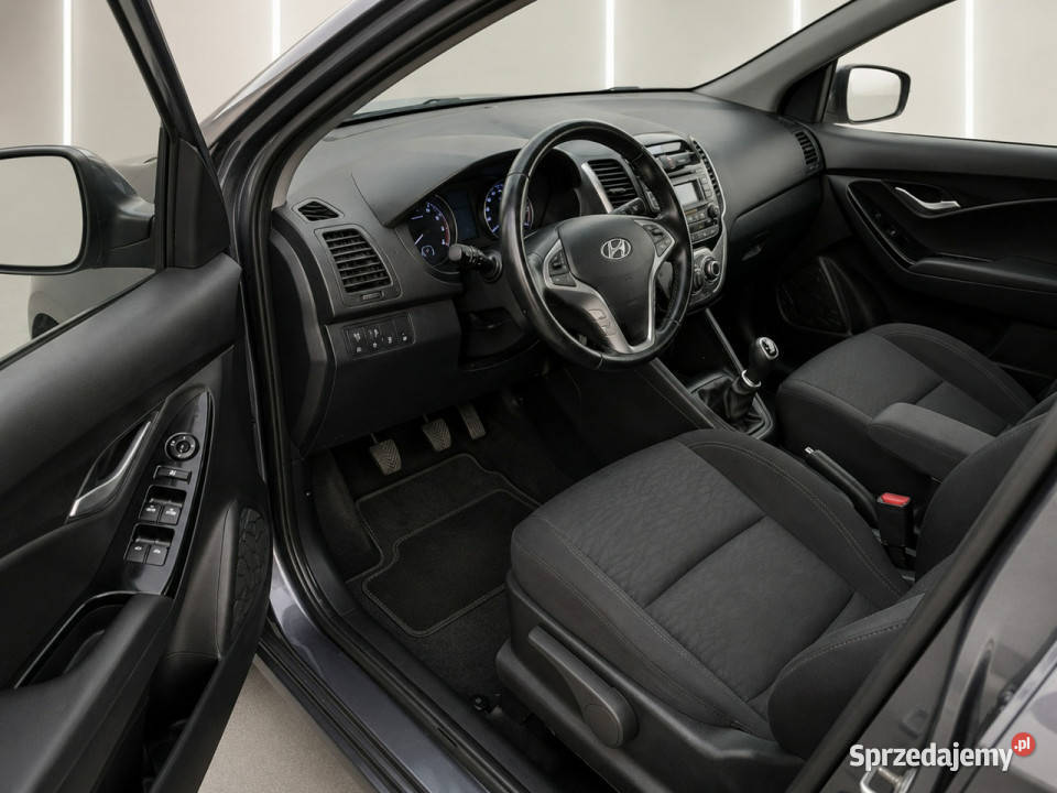 Hyundai ix20 14 benzynagaz LPGopłaconynowa wielofunkcyjna kierownica Żabno