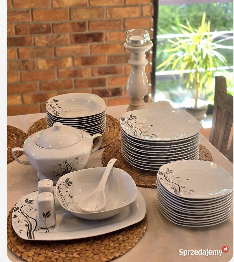 319 Zestaw obiadowy 43 elementy na 12 osób VC460 Zabrze sprzedam