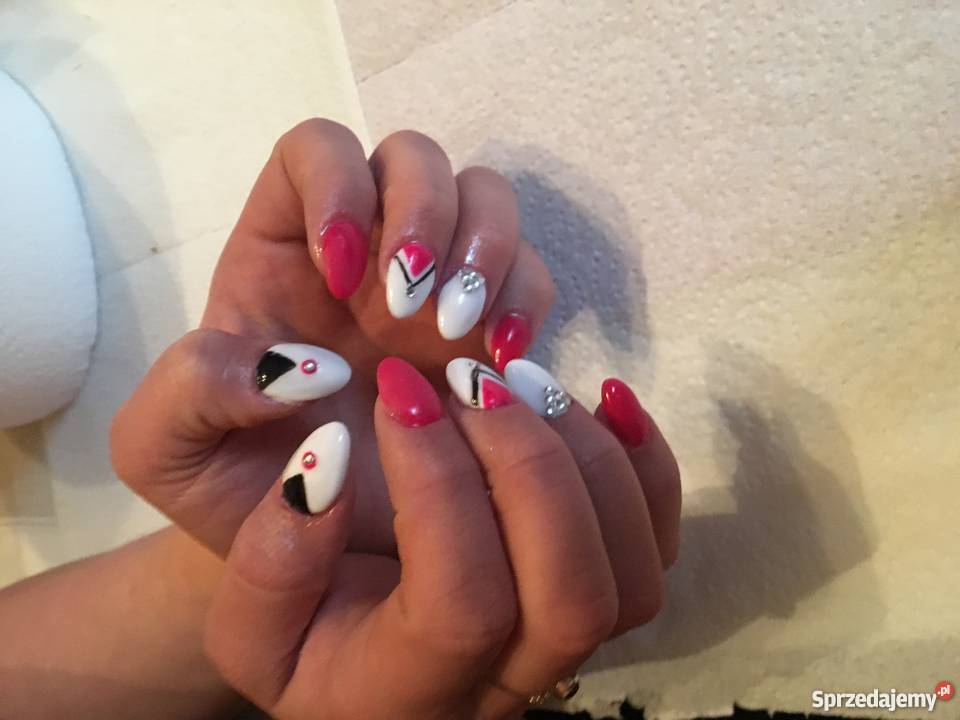 Paznokcie żelowe hybryda manicure pedicure Lublin uroda