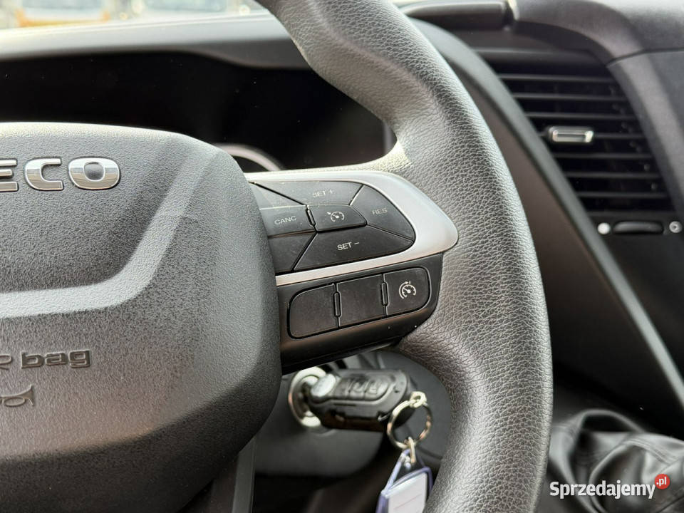 Iveco Daily 35S18 Brygadówka DOKA 7osób Furgon bluetooth Widełki