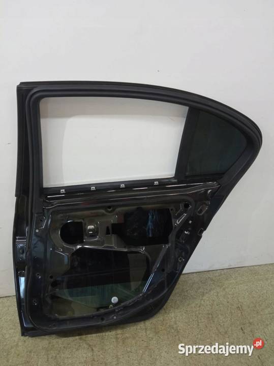 DRZWI PRAWE TYŁ CZARNE SEDAN Bmw Seria 5 V