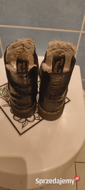 Doc martens z futerkiem 38 czarne Chelsea boots podkarpackie Nowa Dęba