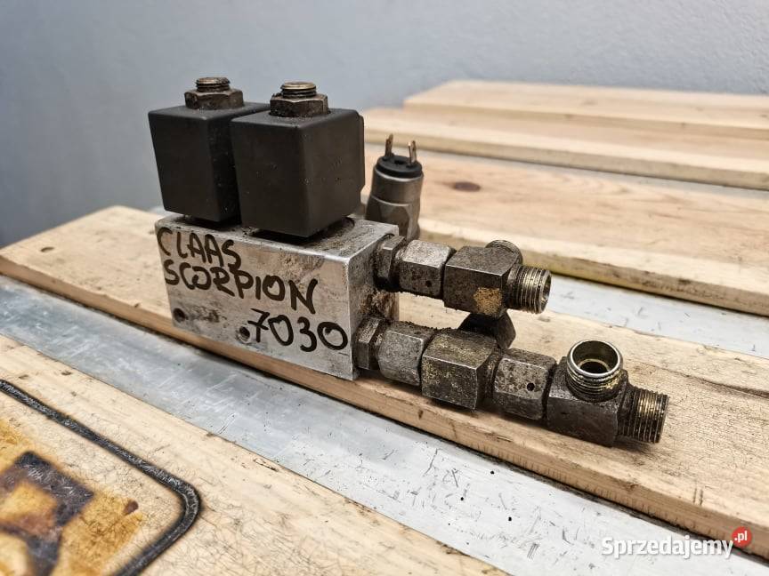 Blok zaworowy Claas Scorpion 79204P1206 sprzedam