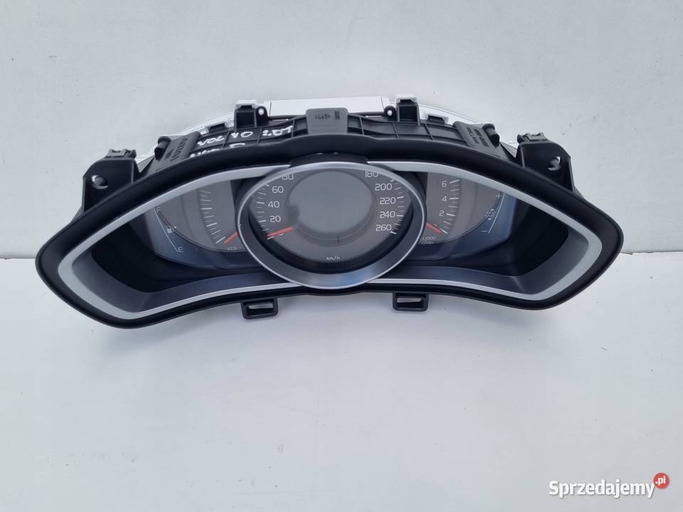 Volvo V40 II 20 T Benzyna LICZNIK ZEGARY Europa lubelskie Chełm